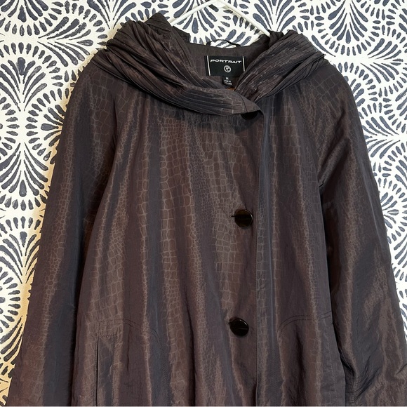 Vintage Portrait Button Front Oversized Hood Alligator Print Raincoat Jacket - Picture 2 of 16